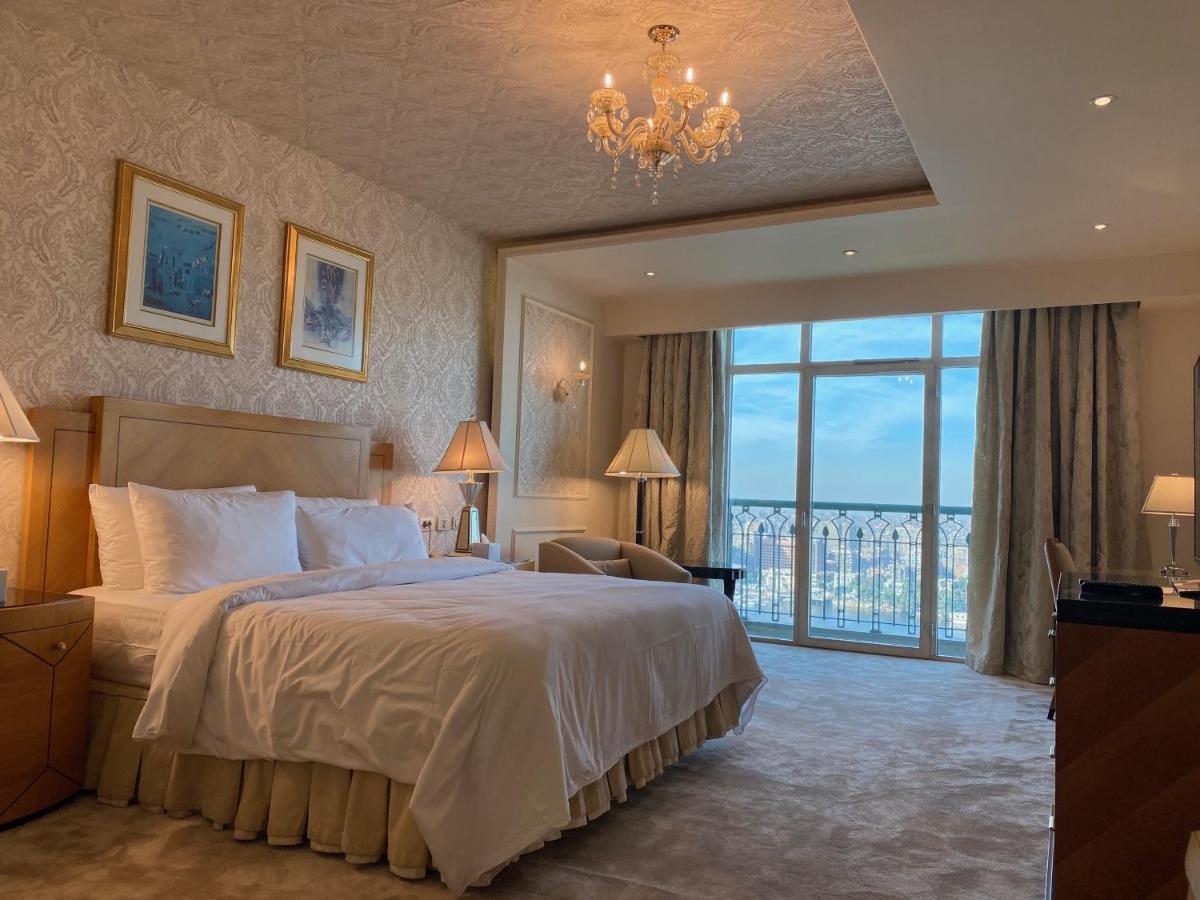Chez Haytham At Four Seasons Nile Plaza Residential Suite Caïro Buitenkant foto