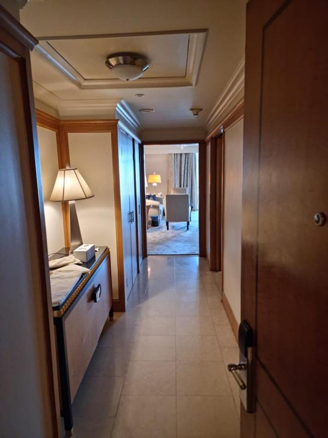 Chez Haytham At Four Seasons Nile Plaza Residential Suite Caïro Buitenkant foto